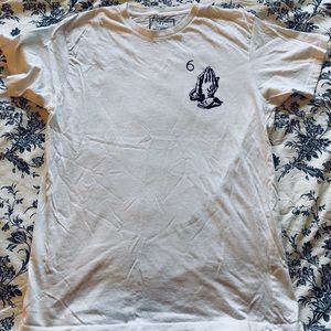 Praying hands T-shirt